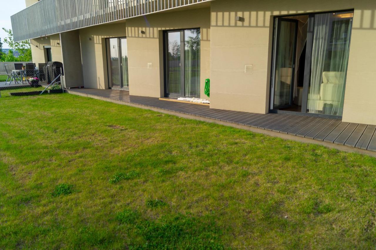 Krejcarek Garden Apartment Прага Екстериор снимка