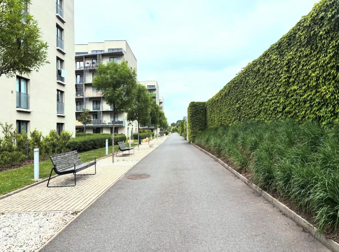 Krejcarek Garden Apartment Прага Екстериор снимка